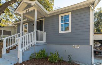 Stylish 4-Bed Home Near Downtown Atlanta – Fully Fenced & Move-In Ready!