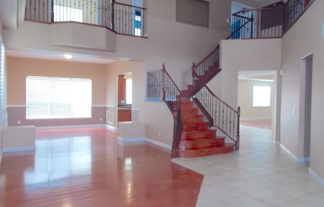 Beautiful 4BR Home with Pool, Loft, and 3-Car Garage in NW Las Vegas