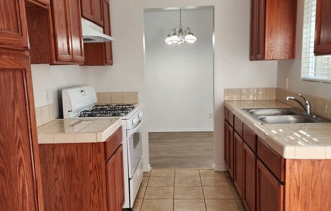 1 bed, 1 bath, $1,200, Unit 2906