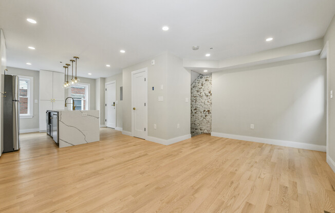 9 WEBSTER AVE