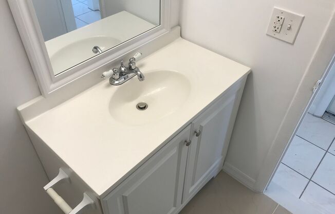 Studio, 1 bath, $1,450, Unit 1333-5