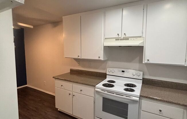 1 bed, 1 bath, 750 sqft, $2,160, Unit 802