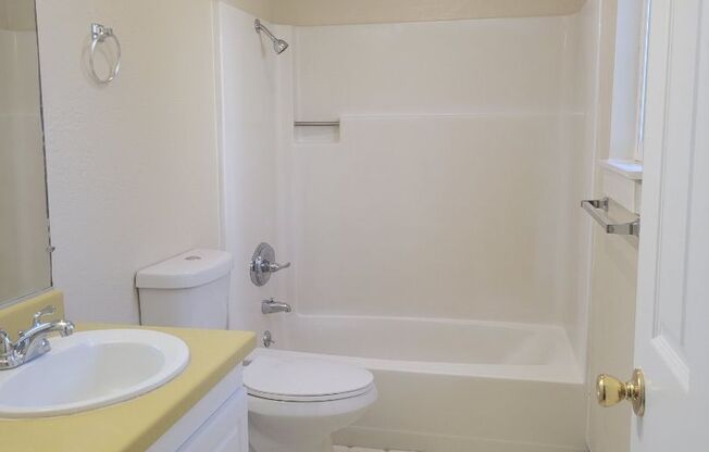 1 bed, 1 bath, $1,900, Unit # 5