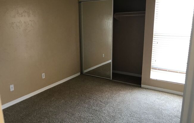 2 beds, 1.5 baths, 785 sqft, $1,049, Unit 129