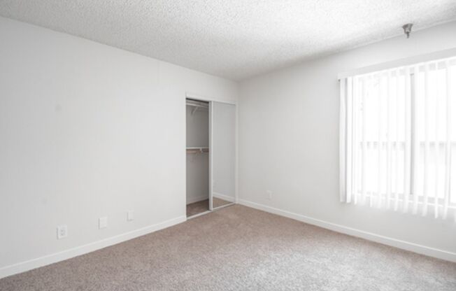 2 beds, 1 bath, $2,195, Unit 9