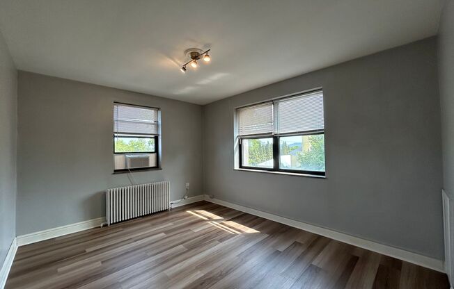 2 beds, 1 bath, 800 sqft, $1,720, Unit 6230 Fifth Ave. #320D