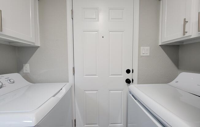 2 beds, 1 bath, 720 sqft, $1,219