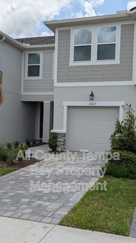 26122 FANTASY SKY LN