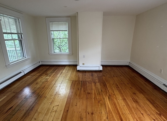 24 ROSELAND ST