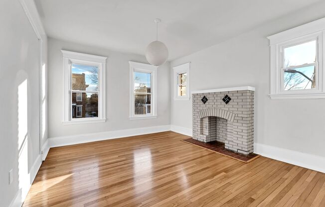 3 beds, 2 baths, 7 sqft, $3,100, Unit 3W