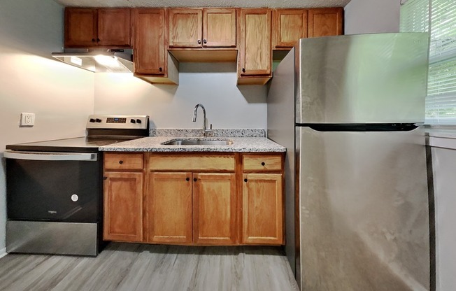4448 MELVIN CIR E
