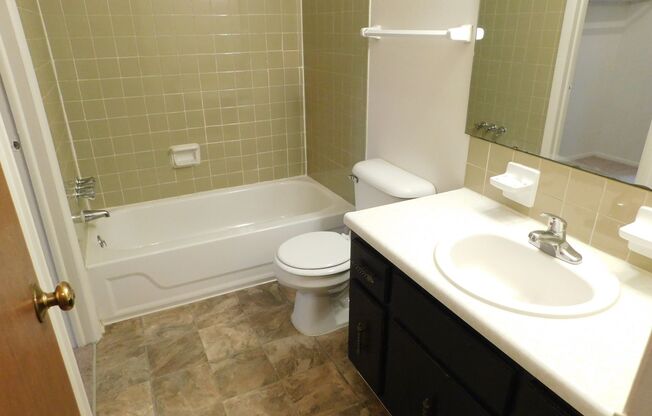 1 bed, 1 bath, 637 sqft, $850, Unit 02 - 202