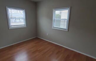 3 beds, 1 bath, $1,150