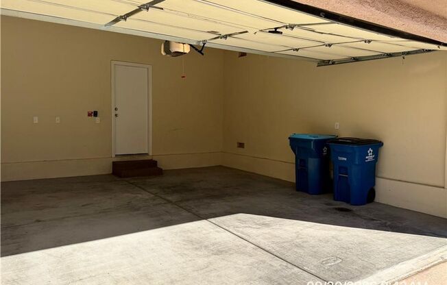 3 beds, 2.5 baths, $2,150