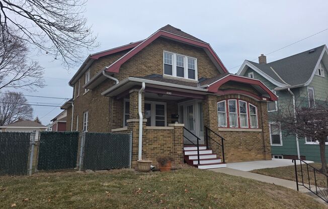 3 bedroom Cudahy lower