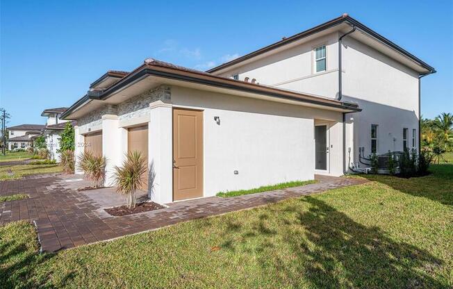 12289 SW 43 ST