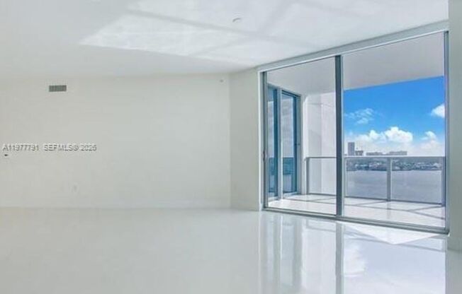 2 beds, 2 baths, 1,670 sqft, $5,500, Unit 17301 Biscayne Blvd unit 1103