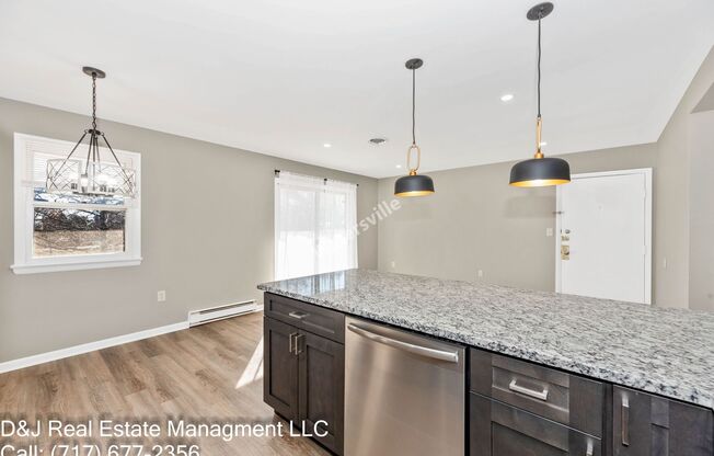 2 beds, 1 bath, 900 sqft, $1,695, Unit Apartment 9