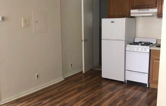 1 bed, 1 bath, $999, Unit B06