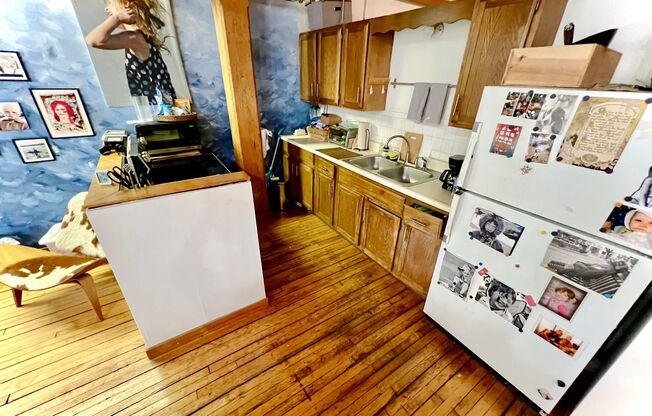 South Loop / Printer's Row Timber Loft Condo Available NOW! In-Unit Laundry!