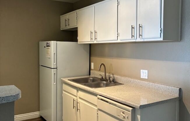 2 beds, 2 baths, 997 sqft, $1,500, Unit MA 222