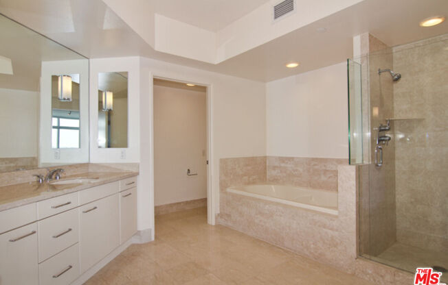 2 beds, 2.5 baths, 2,075 sqft, $10,000, Unit 1709