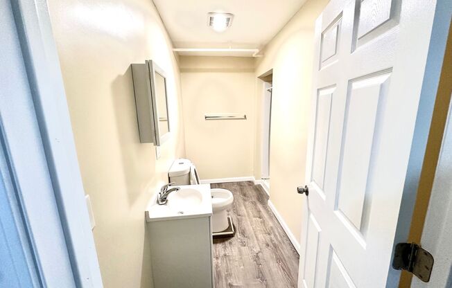 1 bed, 1 bath, 272 sqft, $1,050, Unit 1B