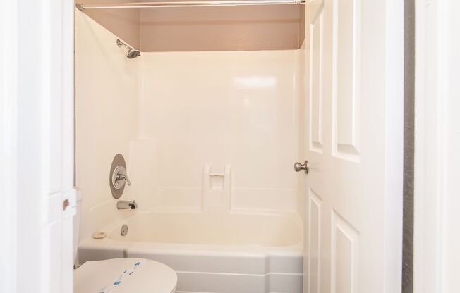 1 bed, 1 bath, 470 sqft, $749