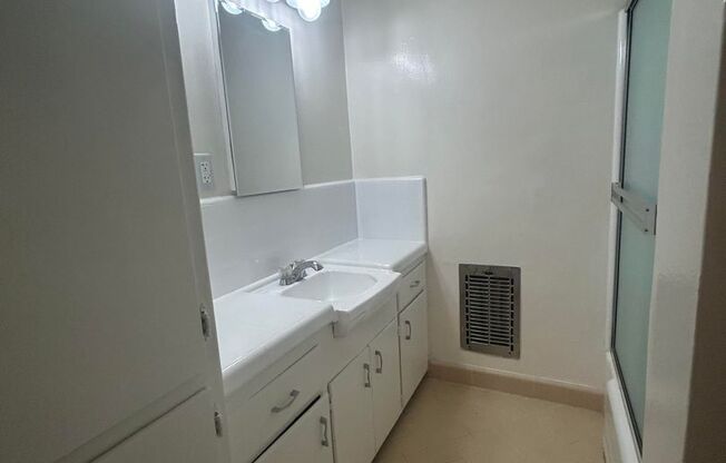 1 bed, 1 bath, $2,150