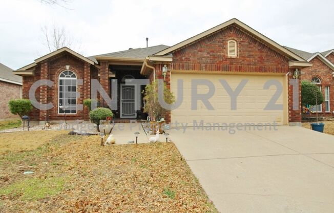 Well Maintained 3/2/2 in Highly Desirable Mansfield School District For Rent!