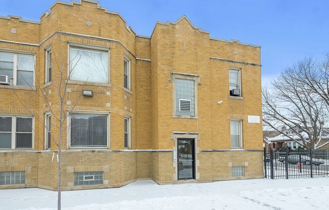 4736-4742 W 65th MOBILITY ZONE