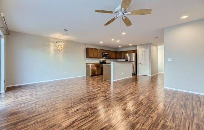 Bright 3 Bed, 3 Bath in Green Valley Ranch!!!!