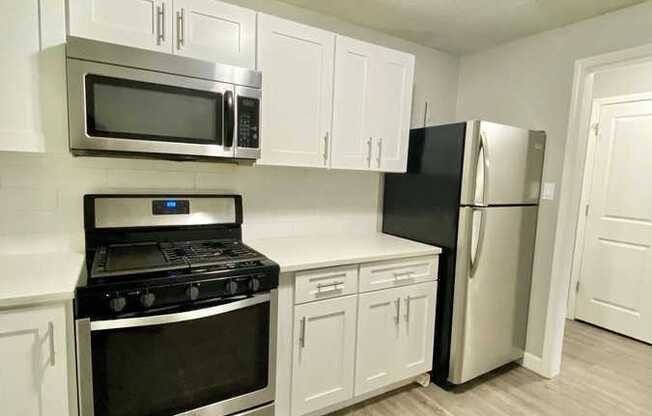 1 bed, 1 bath, 680 sqft, $985