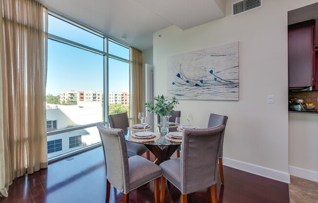 2 beds, 2 baths, $2,995, Unit Unit 621