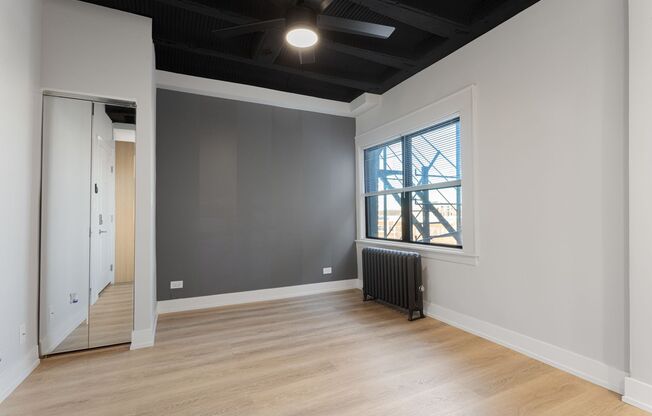 Studio, 1 bath, 250 sqft, $1,365, Unit 5B