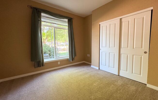 3 beds, 2 baths, $2,100, Unit UNIT 4101
