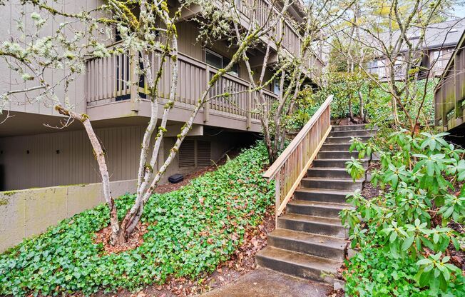 Spacious 1-bdrm/1-bath condo in quiet neighborhood. Balcony, 2 parking spaces, fireplace, hot tub, & pool