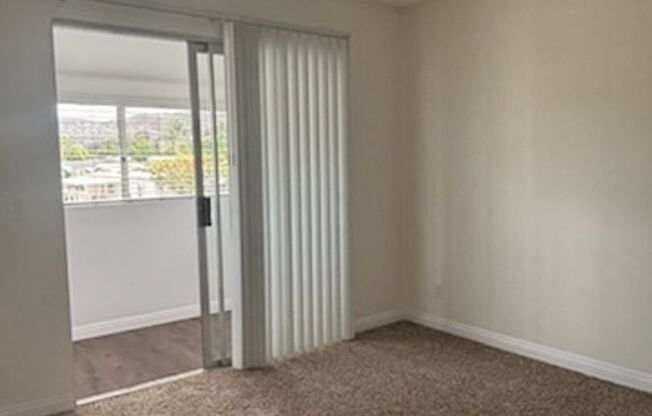 2 beds, 1 bath, 850 sqft, $2,200, Unit 7