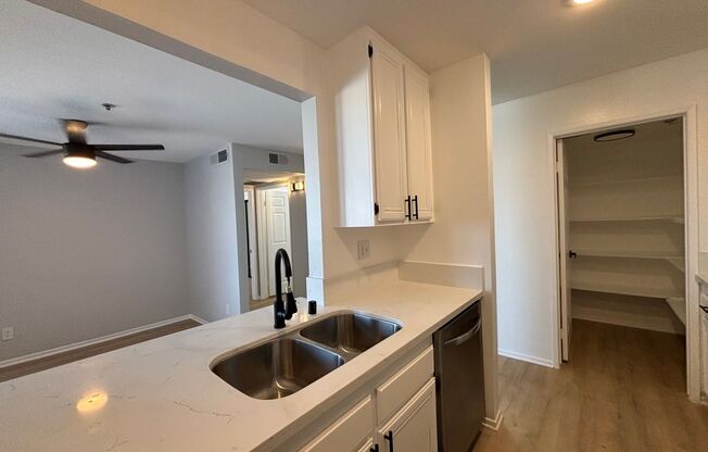 1 bed, 1 bath, 700 sqft, $1,798, Unit 416