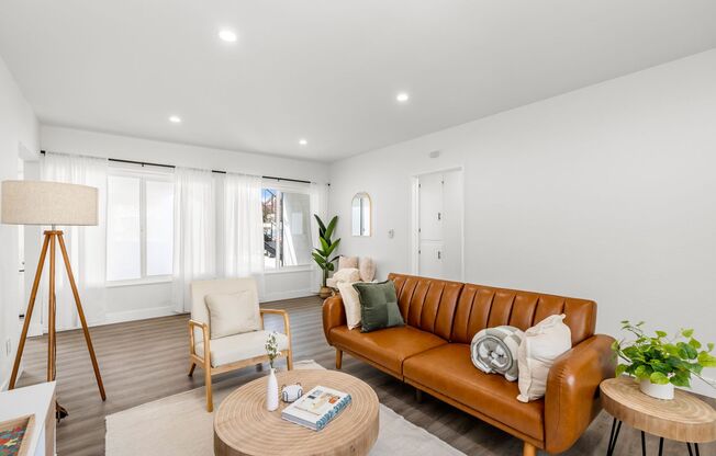 Peaceful Detached Home at 1912 Ernest Ave – Front House (Detached Unit C)