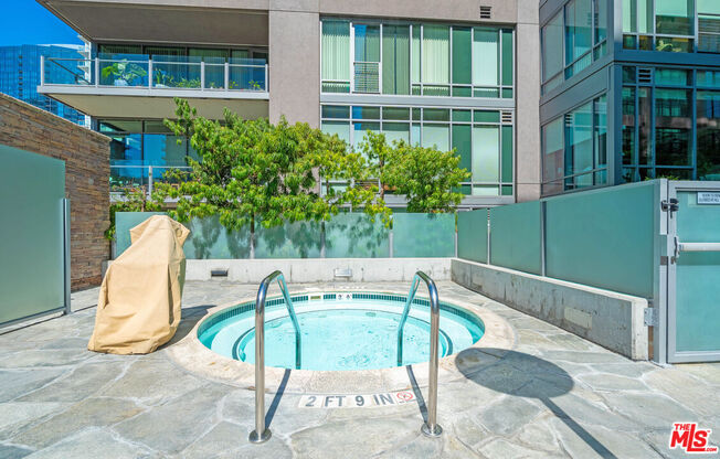 1 bed, 1 bath, 960 sqft, $2,700, Unit 714