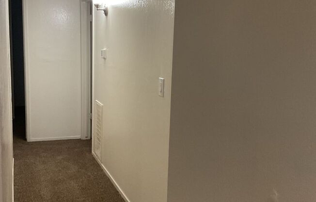 2 beds, 1 bath, 968 sqft, $1,345, Unit 1632-139