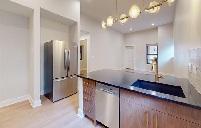 2119 N CLARK ST BUILDING