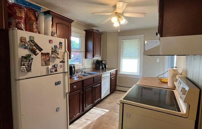 $950 |2Bd 1.5 Ba| 307 Main Street | Available 11/01/2024