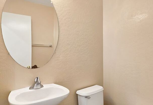Gated community in Avondale with a community pool!