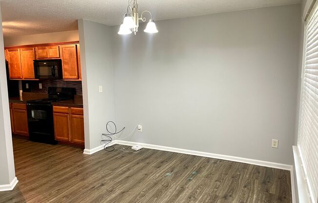 Welcome to this stunning 2-bedroom, 1-bathroom corner townhome located in the vibrant city of Atlanta, GA.