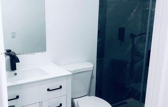 2 beds, 3 baths, $4,700, Unit # 209