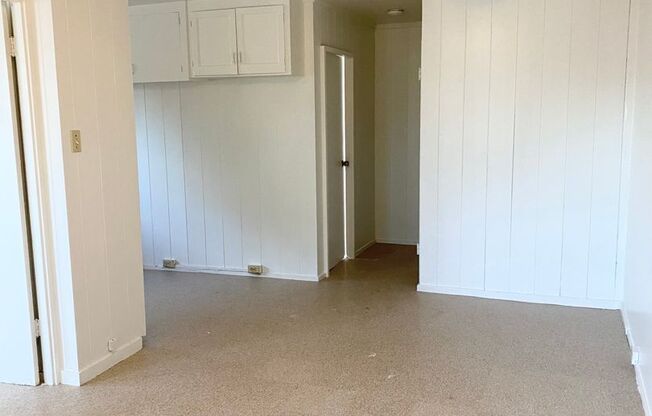 2 beds, 1 bath, $2,100