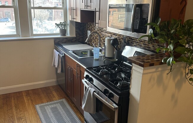 1 bed, 1 bath, 600 sqft, $2,900, Unit 25