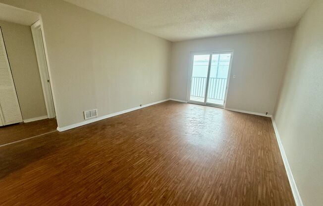 2 beds, 1 bath, $1,550, Unit unit 1604